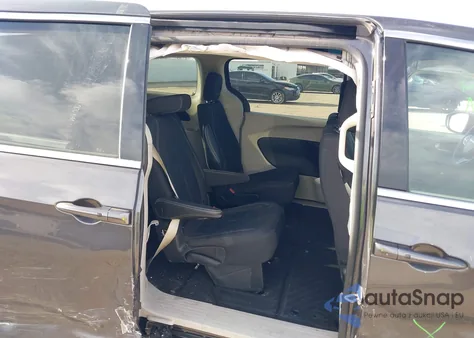 2022 Chrysler Voyager Lx z USA, uszkodzony, nr VIN 2C4RC1CG7NR146552